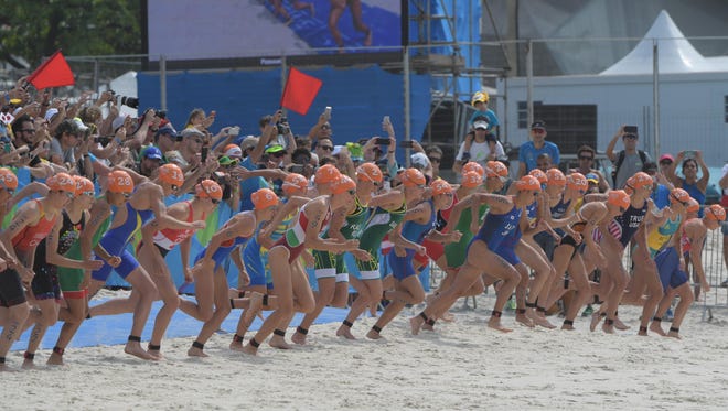 A general view at the start during the women's triathlon during the Rio 2016 Summer Olympic Games at Fort Copacabana.