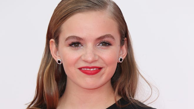 9/22/13 2:52:36 PM -- Los Angeles, CA, U.S.A  --  Morgan Saylor arrives at the 2013 Emmy Awards at the Nokia Theater in Los Angeles, CA.   Photo by Dan MacMedan, USA TODAY contract photographer  ORG XMIT:  DM 130152 2013 EMMYS 9/19/2013 (Via OlyDrop)