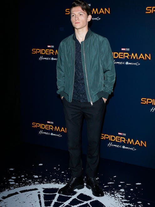 epa05874521 British actor Tom Holland poses for photographers during a photo call for Spider-Man: Homecoming, backstage at the Sony Pictures Entertainment presentation at CinemaCon 2017 at Caesars Palace in Las Vegas, Nevada, USA, 27 March 2017.  EPA/NINA PROMMER ORG XMIT: NPX01