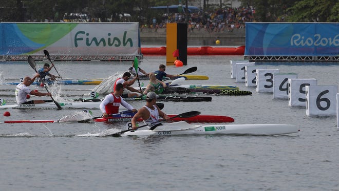 A general view during the men's kayak single (K1) 200m final B during the Rio 2016 Summer Olympic Games at Lagoa Stadium.