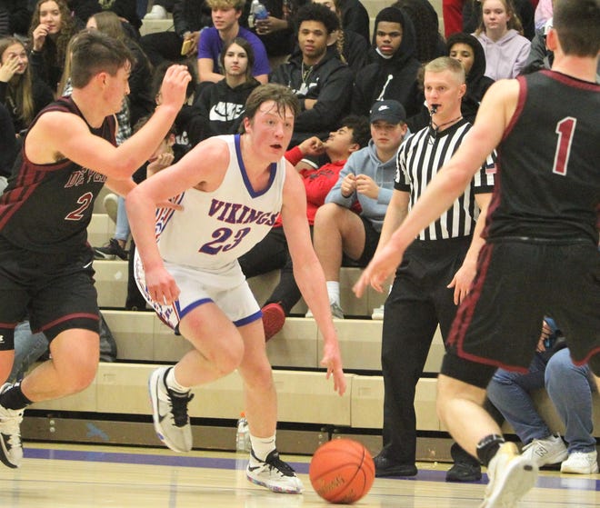 Wisconsin Lutheran's Kon Knueppel (23) looks for an opening in the defense against De Pere on Tuesday Dec. 28, 2021 at Concordia University's Buuck Field House.